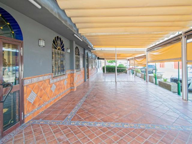 Chalet en venta en Camas, Andalucía