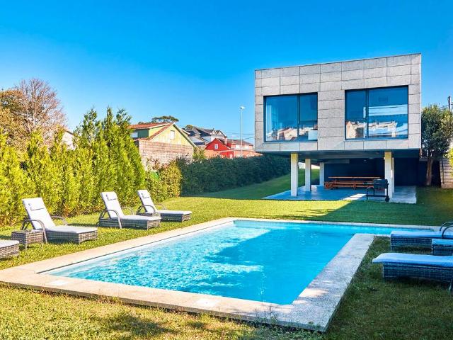 Chalet en venta en Cambados, Os Olmos