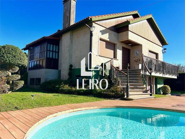 Chalet en venta en Cambados, Pontevedra