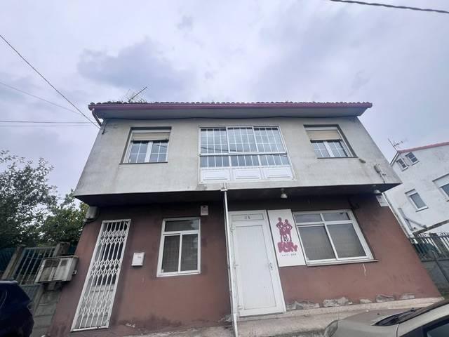 Chalet en venta en O Salgueiro, Cambre