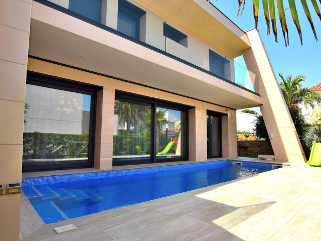 Chalet en venta en la Llosa, Baix Camp
