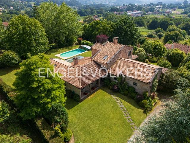 Chalet en venta en A Angustia, Vigo
