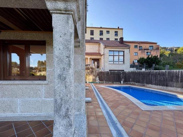 Chalet en venta en O Campo Lameiro, Pontevedra