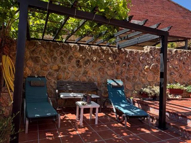 Chalet en venta en Campo Real, Madrid