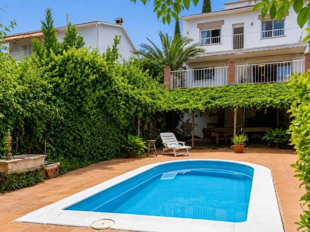 Chalet en venta en Esparreguera, Barcelona