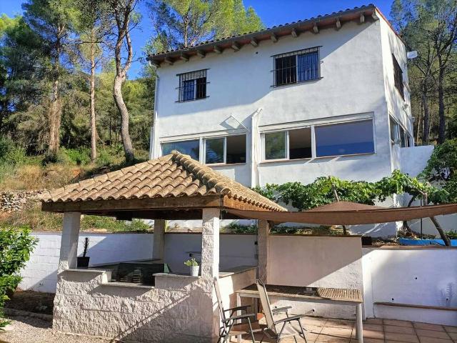 Chalet en venta en Canals, València / Valencia