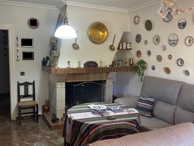 Villa en venta en Canena