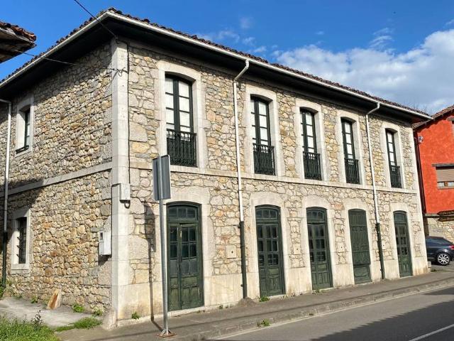 Villa en venta en Cangas De Onís