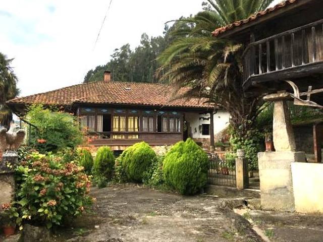 Villa en venta en Cangas De Onís
