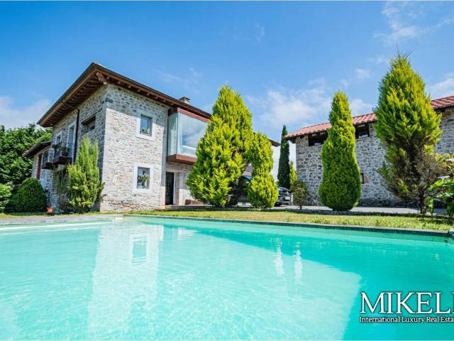 Villa en venta en Cangas De Onís