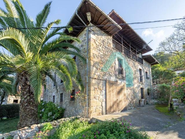 Villa en venta en Cangas De Onís