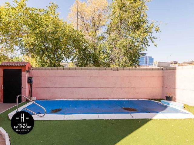 Chalet en venta en Cortes, Madrid