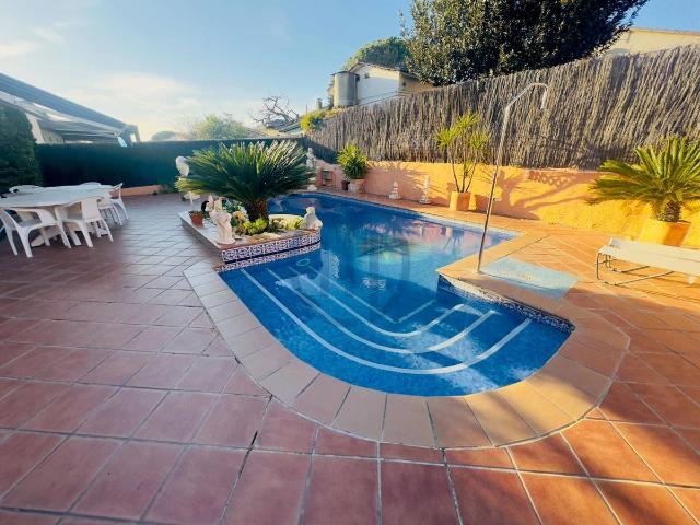 Chalet en venta en Cànoves, Vallès Oriental