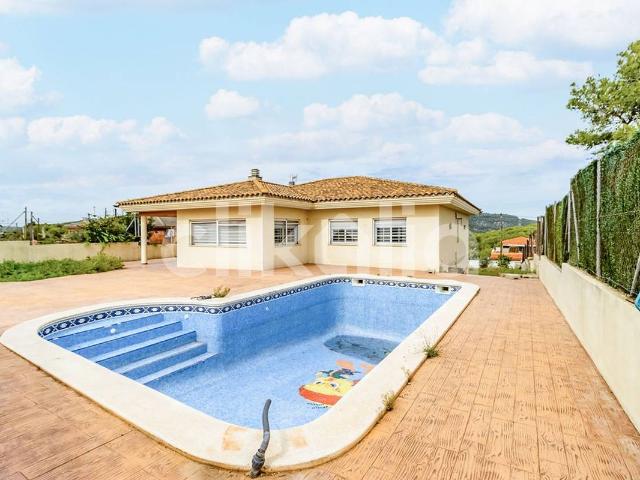 Villa en venta en Canyelles, les Quintanes