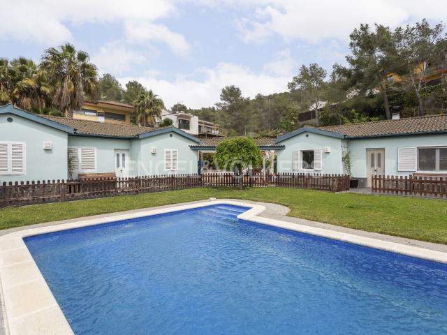 Villa en venta en Canyelles, les Quintanes