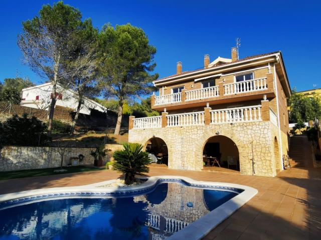 Villa en venta en Canyelles, les Quintanes