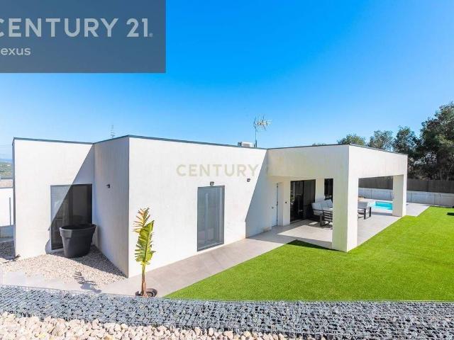 Villa en venta en Canyelles, les Quintanes