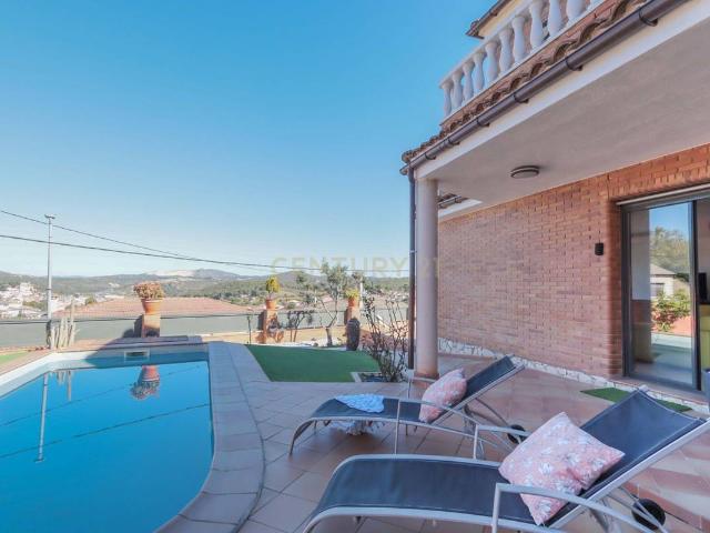 Villa en venta en Canyelles, les Quintanes