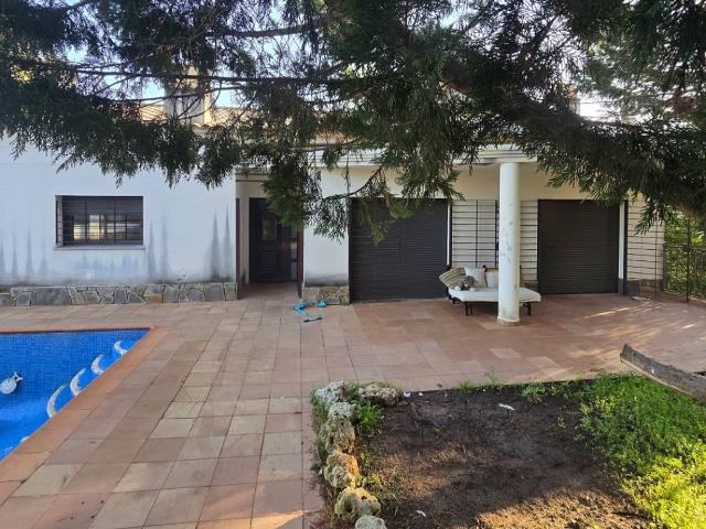 Villa en venta en Canyelles, les Quintanes