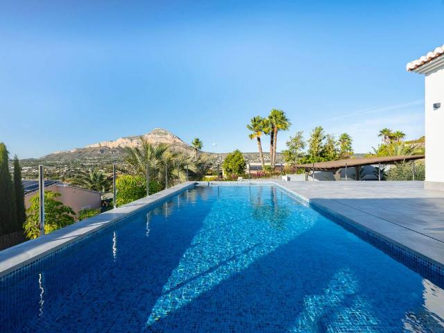Chalet en venta en Urbanització Montgó-Toscamar, la Marina Alta