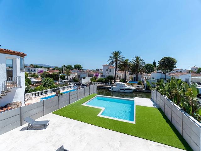 Villa en venta en Empuriabrava
