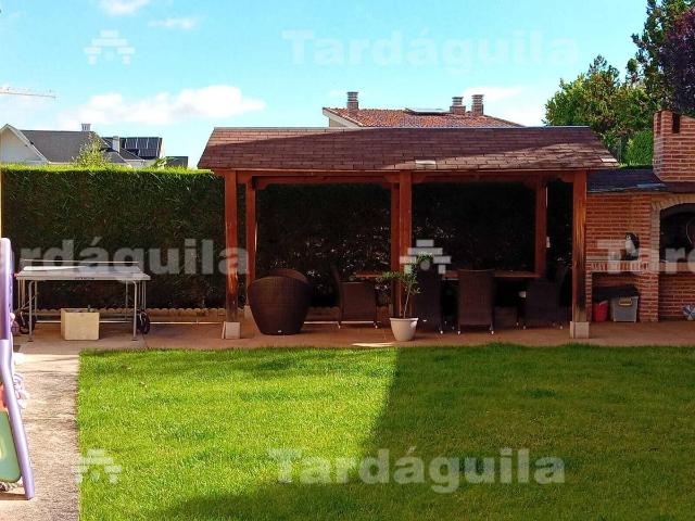 Villa en venta en Carbajosa De La Sagrada, Albahonda IV