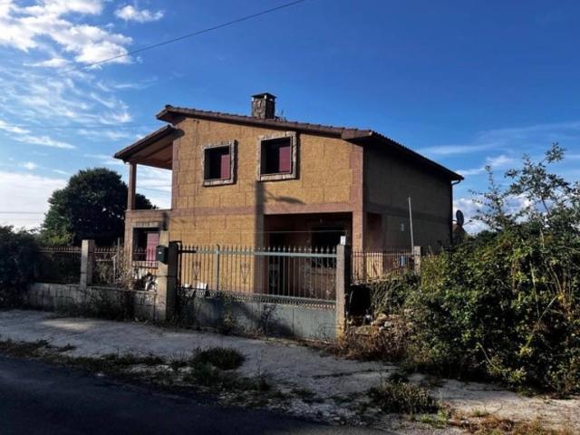 Chalet en venta en Chantada, Galicia