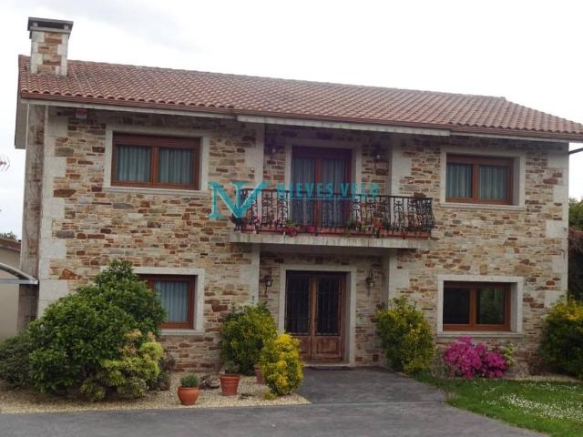 Chalet en venta en Baños Vellos, Carballo