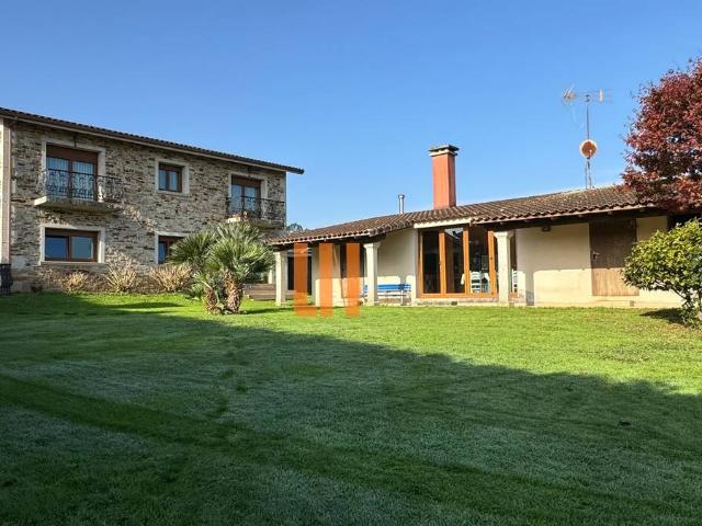 Chalet en venta en Bergantiños, Galicia