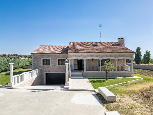 Chalet en venta en Cardeñosa, Ávila