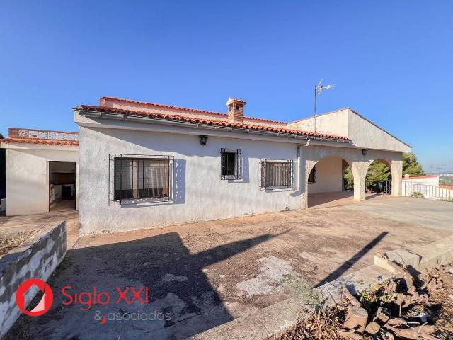 Chalet en venta en Carlet, València / Valencia