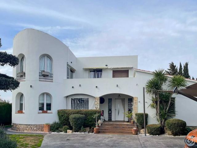 Chalet en venta en Castelló D'empúries, Girona