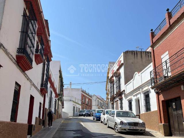 Villa en venta en Carmona