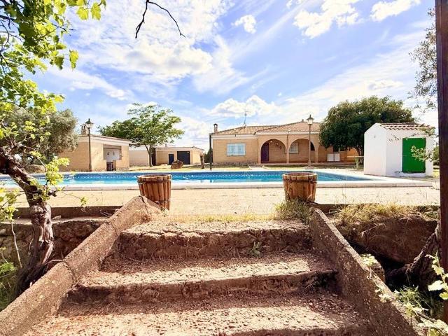 Chalet en venta en Carmona, Andalucía