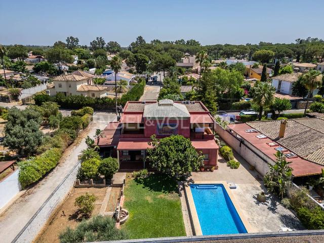 Chalet en venta en Carmona, Andalucía