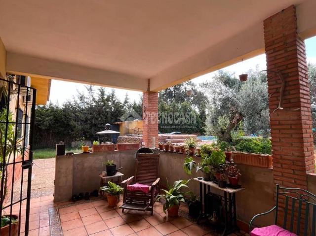 Chalet en venta en Carmona, Andalucía