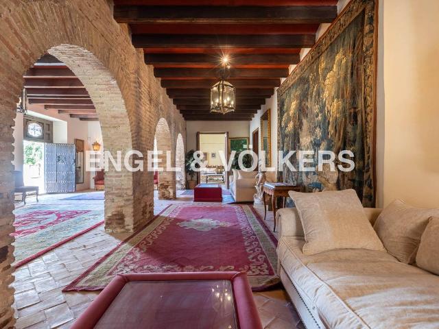 Chalet en venta en Carmona, Andalucía