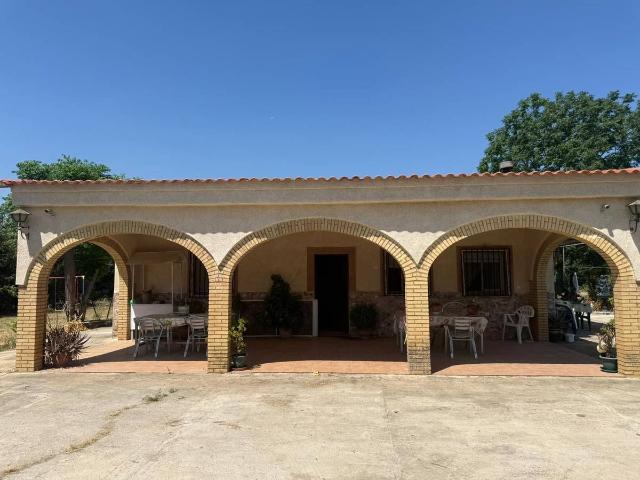 Chalet en venta en Carmona, Andalucía
