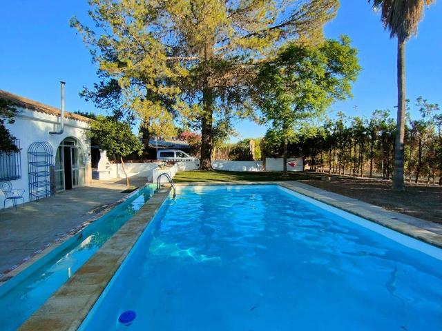 Chalet en venta en Carmona, Andalucía
