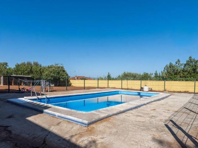 Chalet en venta en Carmona, Andalucía