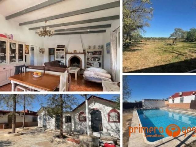 Chalet en venta en Carmona, Andalucía