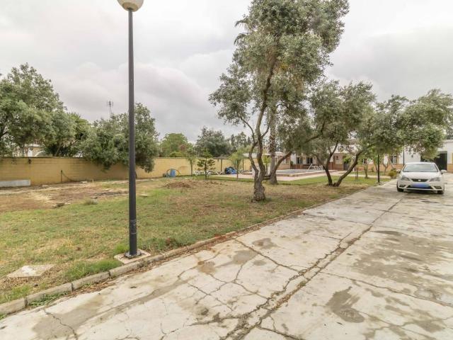 Chalet en venta en Carmona, Andalucía