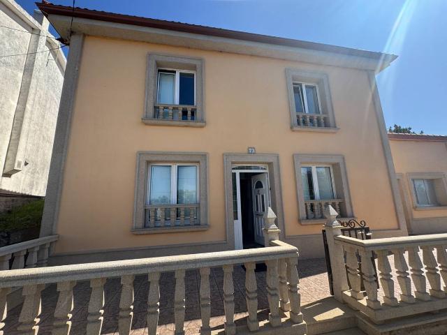 Chalet en venta en Muros, Galicia