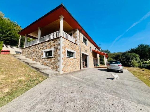Chalet en venta en Paleo, A Coruña