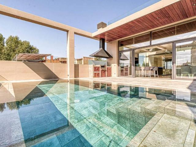 Chalet en venta en Figueres, Girona