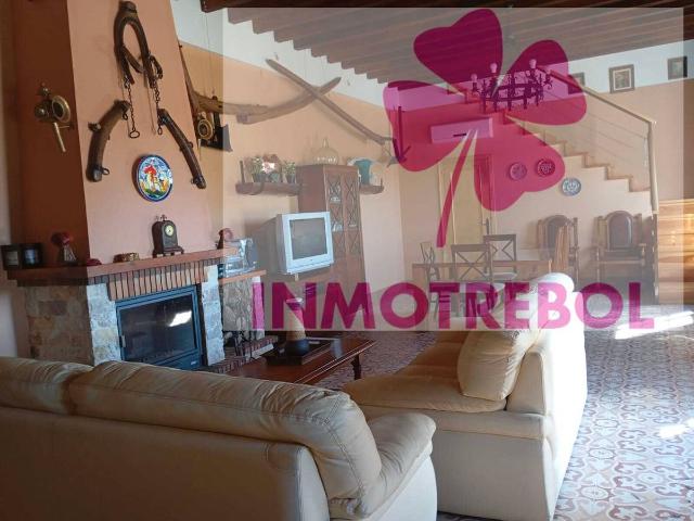 Villa en venta en Carrión De Los Céspedes