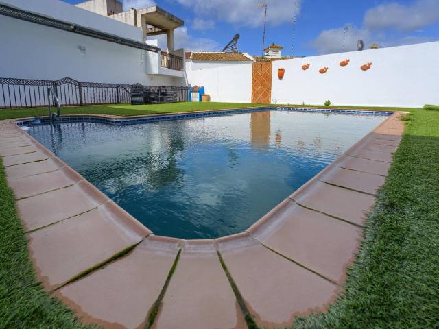 Villa en venta en Carrión De Los Céspedes