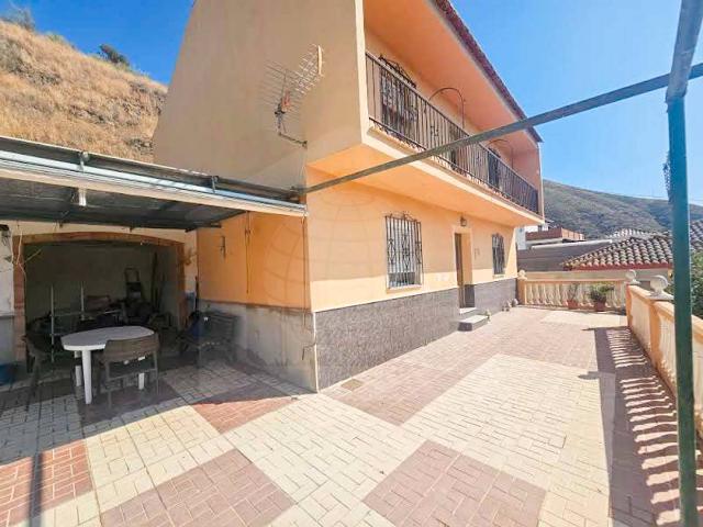 Villa en venta en Cártama
