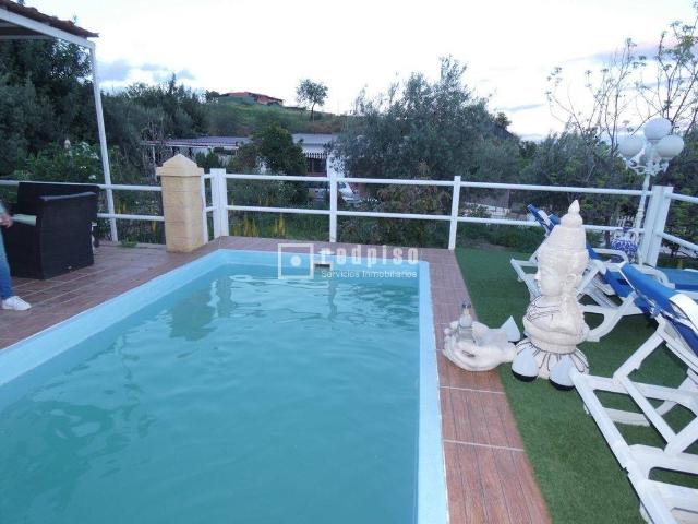Villa en venta en Cártama