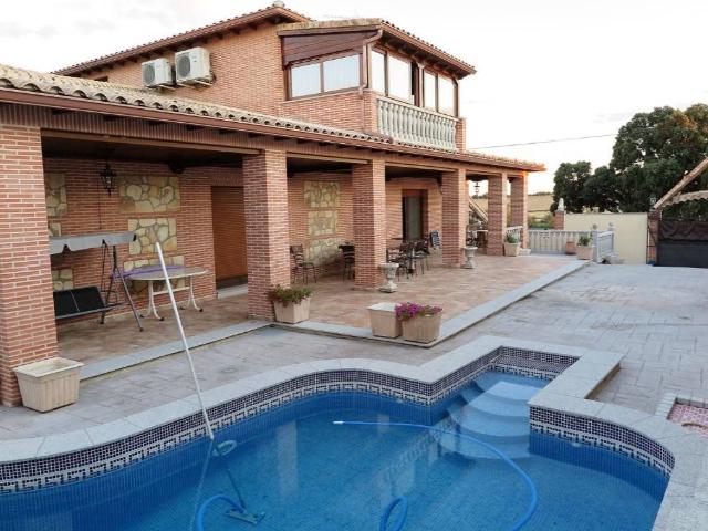 Chalet en venta en Casarrubios Del Monte, Castilla-La Mancha